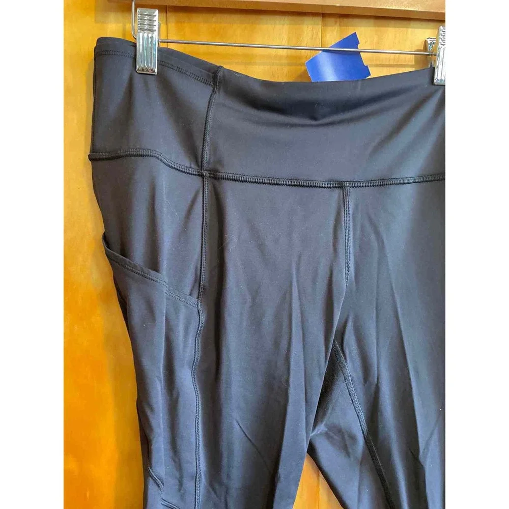 Lululemon Black Women's Leggings - Picture 2 of 4